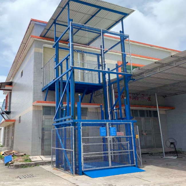 分宜建材厂室外升降货梯安装